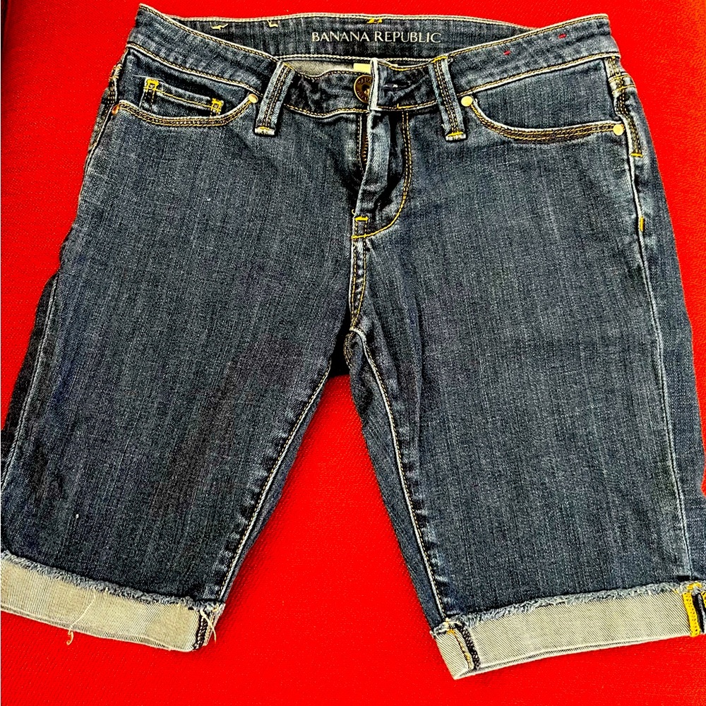 Banana Republic denim shorts. 25P